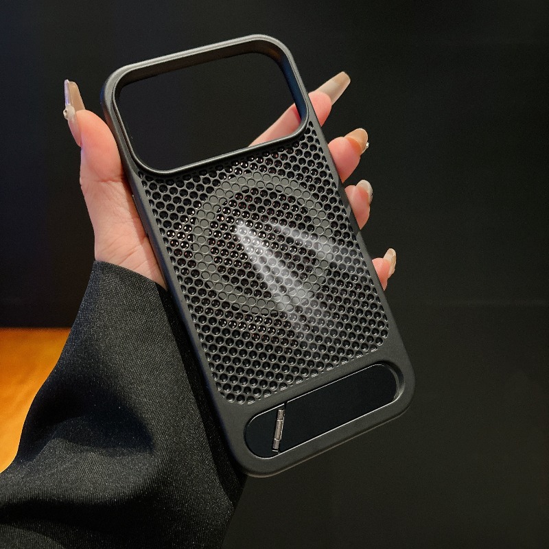 غطاء هاتف فاخر بتصميم خلية الن - مراجعة Magnetic Charging Stand وسعره